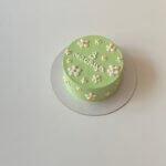 Green meadow flower mini cake Sweet Bakeistan Karachi.