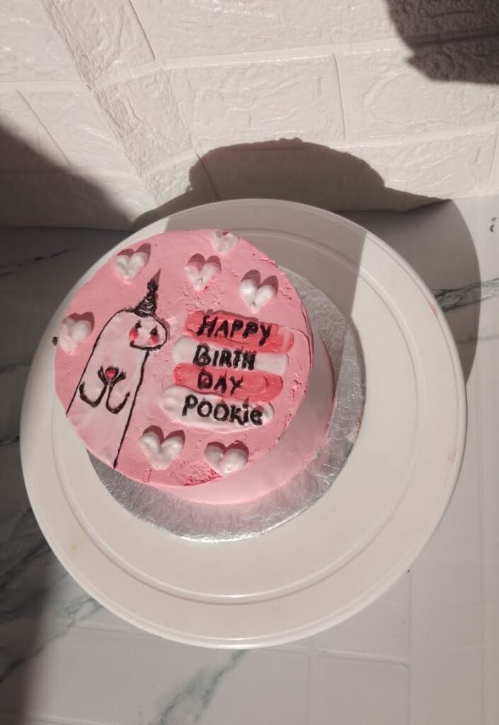 Mini bento cake custom design Gulshan-e-Iqbal Karachi Sweet Bakeistan