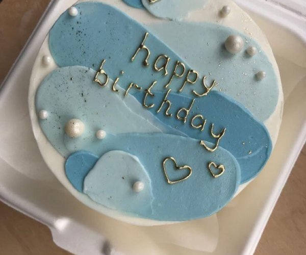 Blue white Korean bento cake happy birthday hearts pearls custom Karachi
